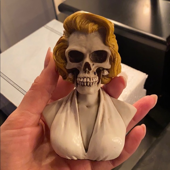 Other - Rare Vintage 2008 Marilyn Monroe Skull Figurine